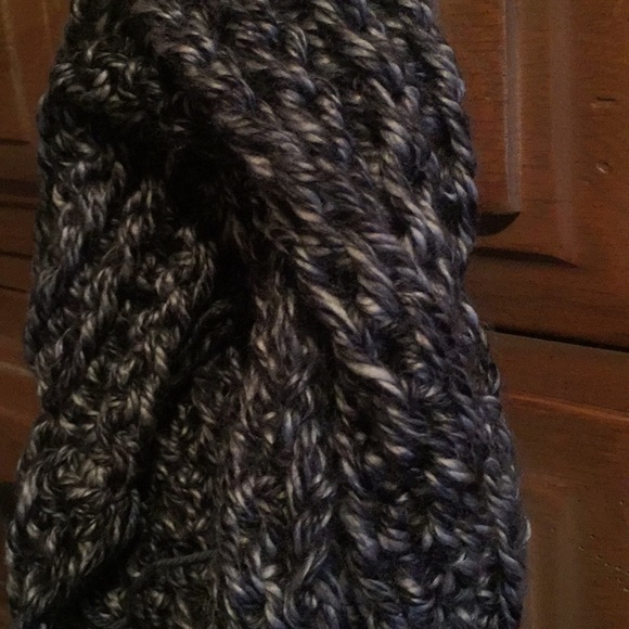 🧣🧣Handmade Infinity Scarf!🧣🧣 - Picture 2 of 5